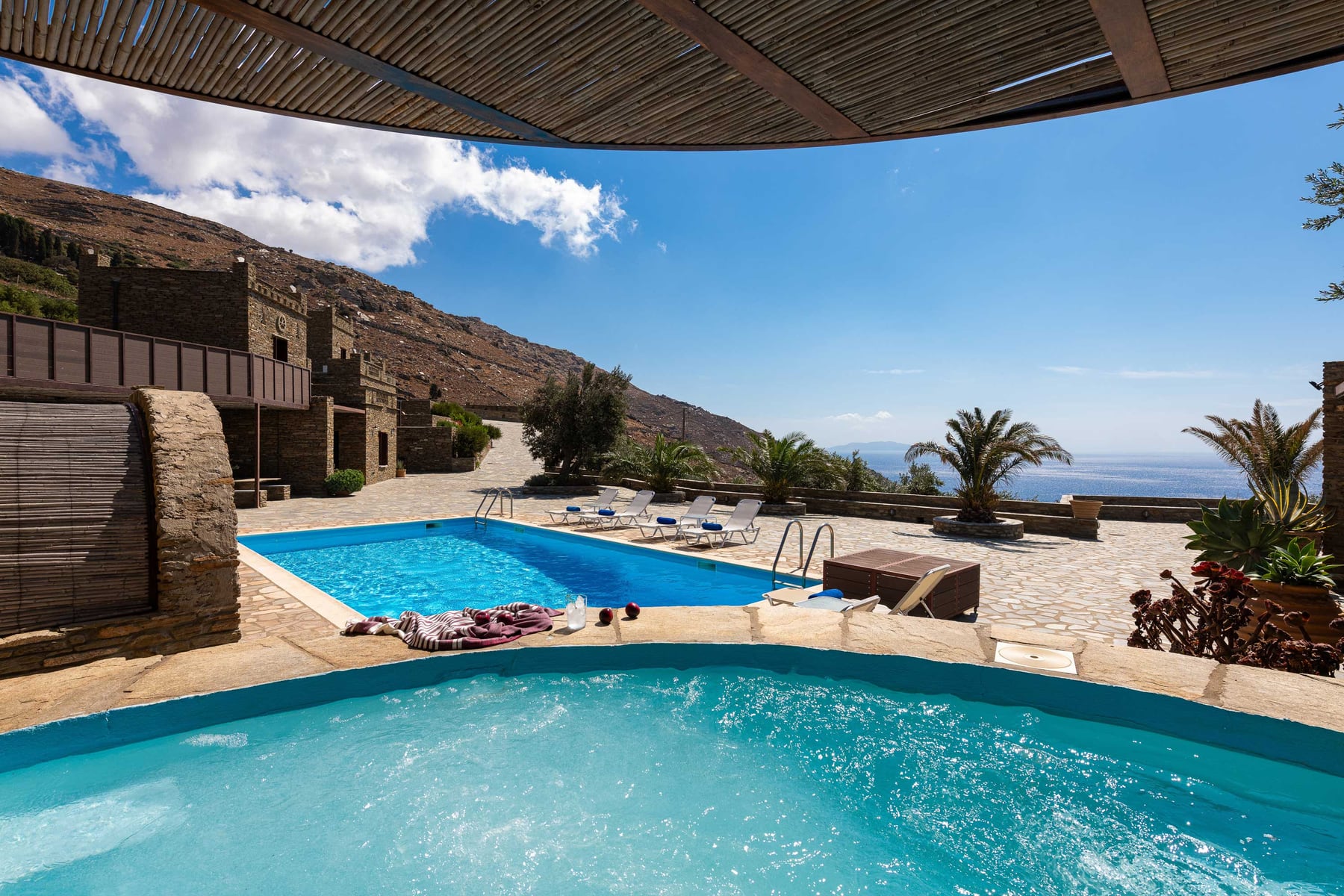The pool above the Aegean